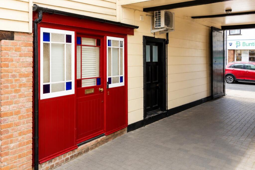 St. Georges Mews, Buntingford photo 3