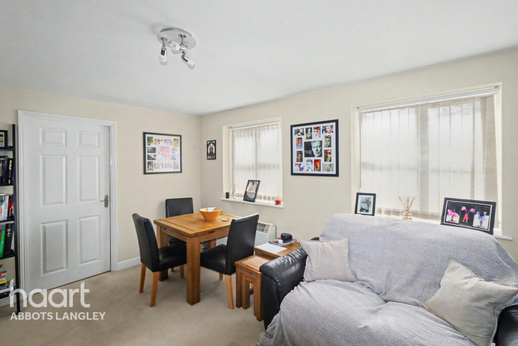 Main image of property: Evans Wharf, Hemel Hempstead