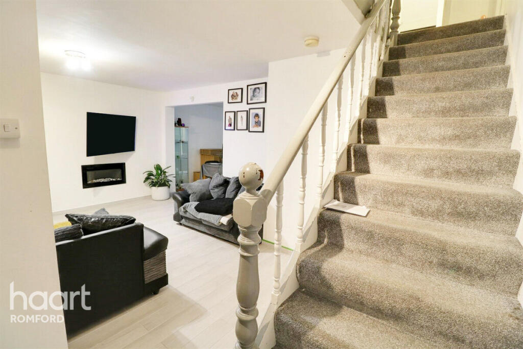 House in Romford - View 4
