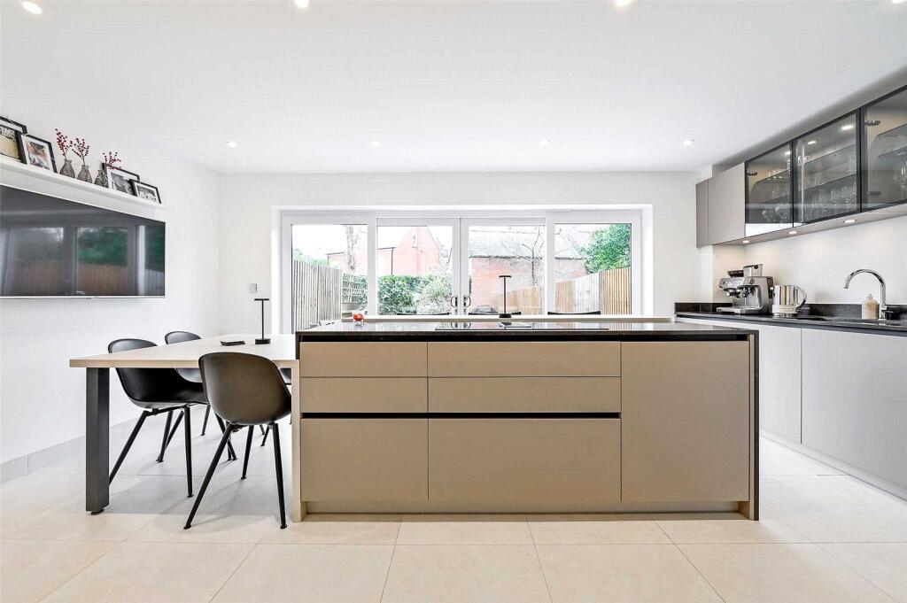 Main image of property: Longbourn, Windsor, Berkshire, SL4