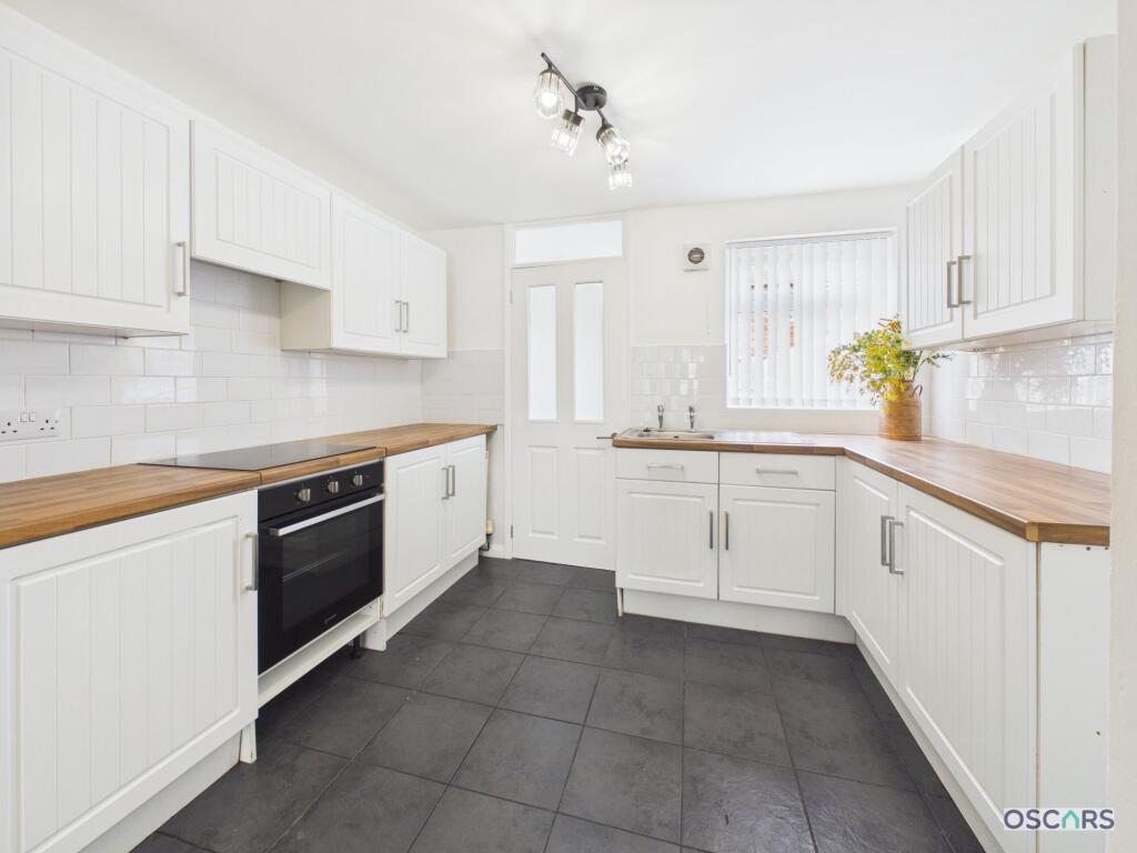 House in Hull - View 5