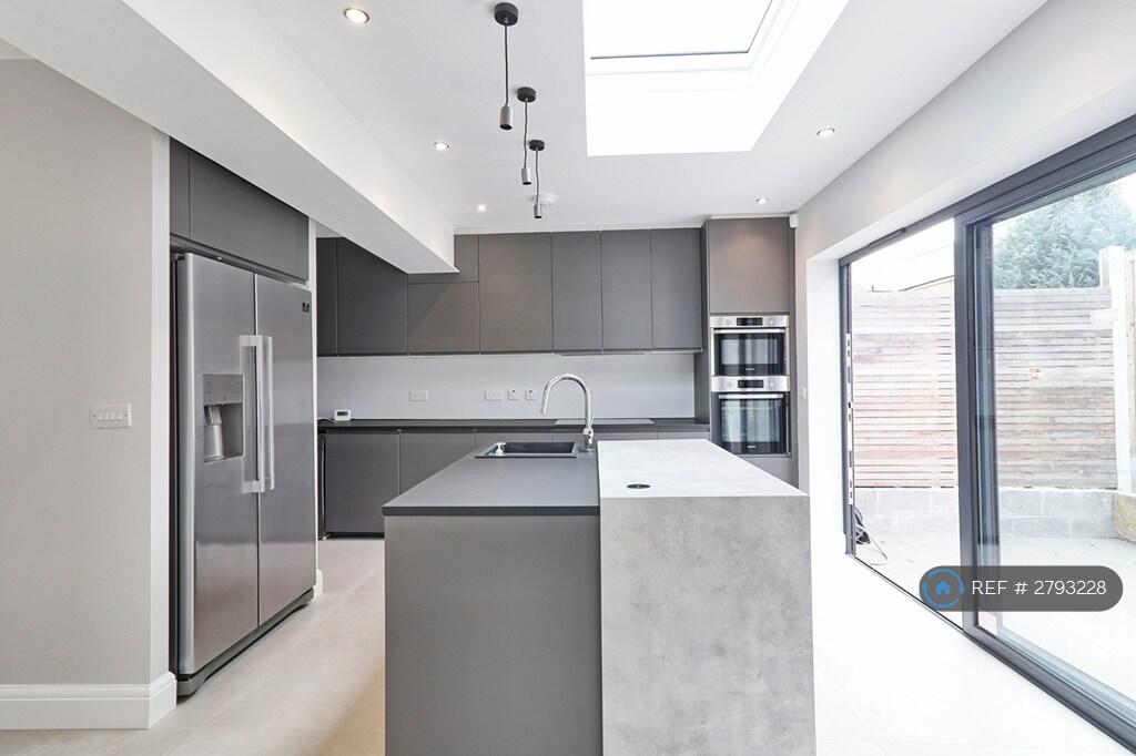 Main image of property: Chelmsford, Chelmsford, CM1