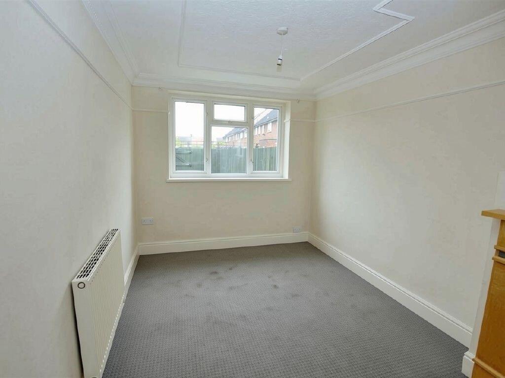 House in Hull - View 4