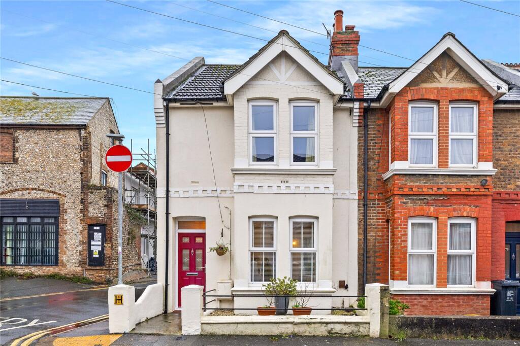 2-bed terraced on Abinger Road, Portslade, Brighton, East Sussex, BN41, £425,000