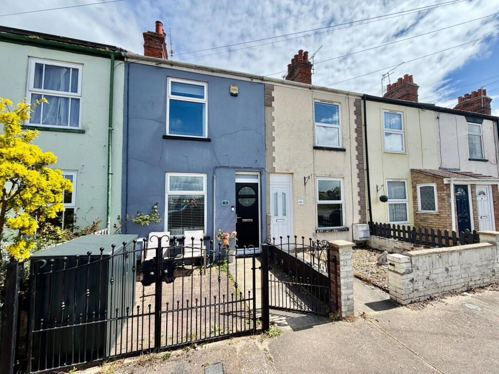 Main image of property: School Road, Lowestoft, NR33 9NB