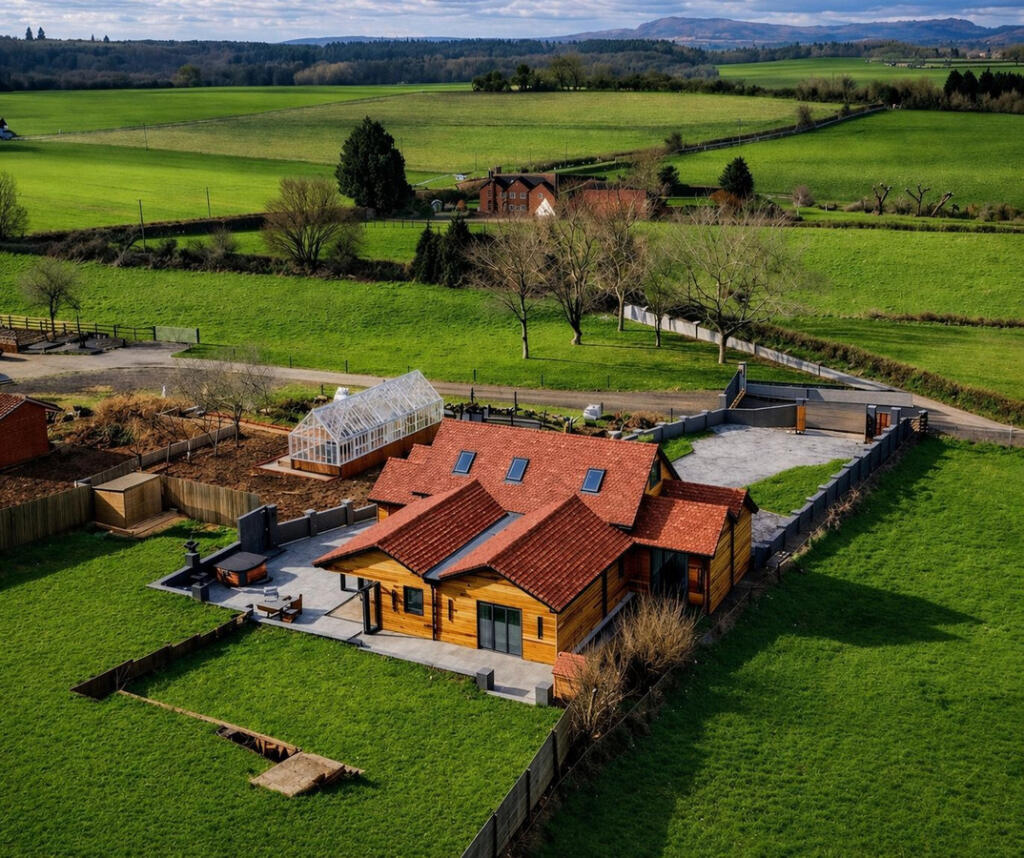 Main image of property: Lincomb Stourport-on-Severn, Worcestershire, DY13 9RE