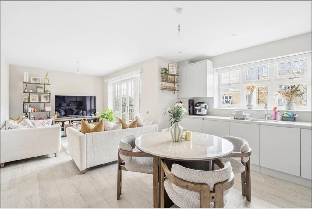 Apartment in Harrow - View 4