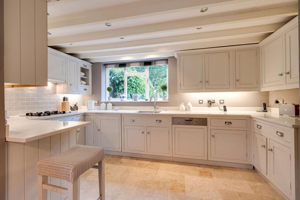 House in Heswall, Liverpool City Region - View 5