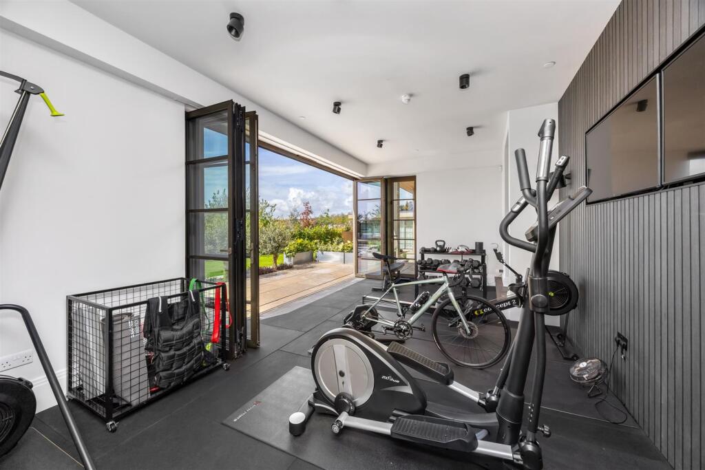 House in Hove, Hangleton - More