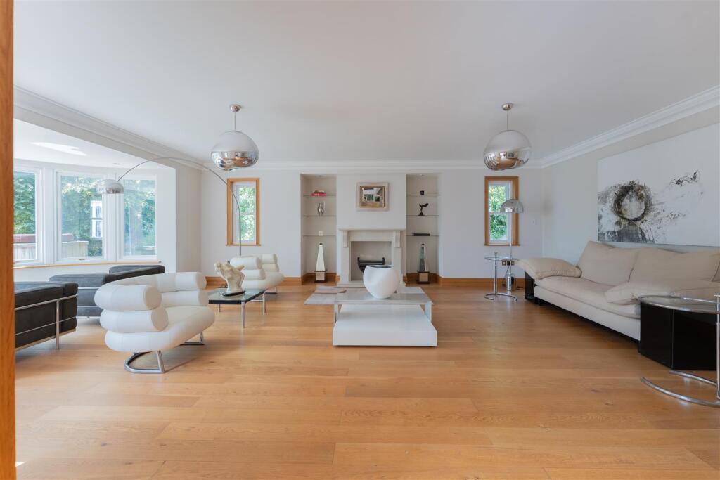 Thurstaston Road, Heswall, Wirral photo 4