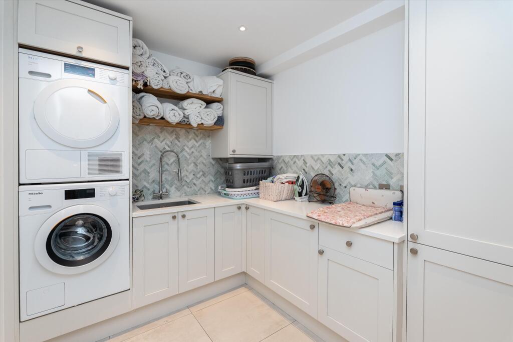 House in London, Wandsworth - View 5