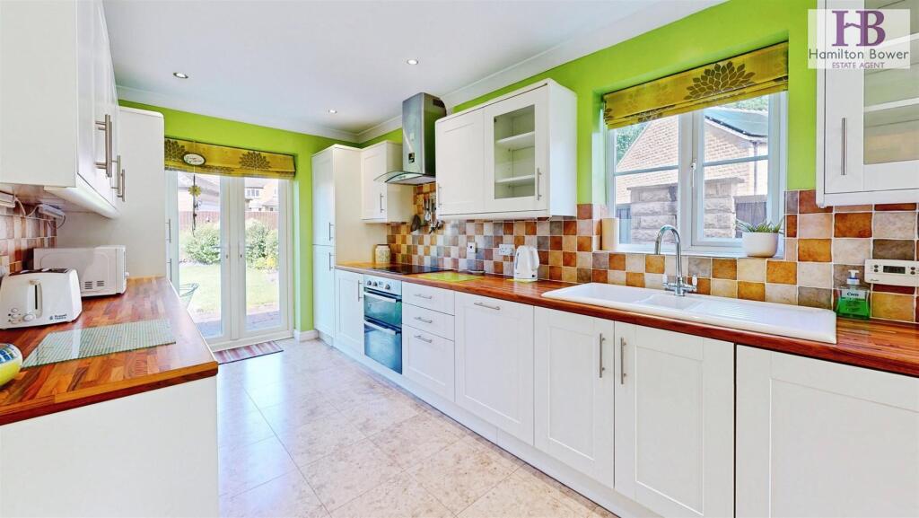 House in Calderdale, Northowram, Stone Chair - View 5