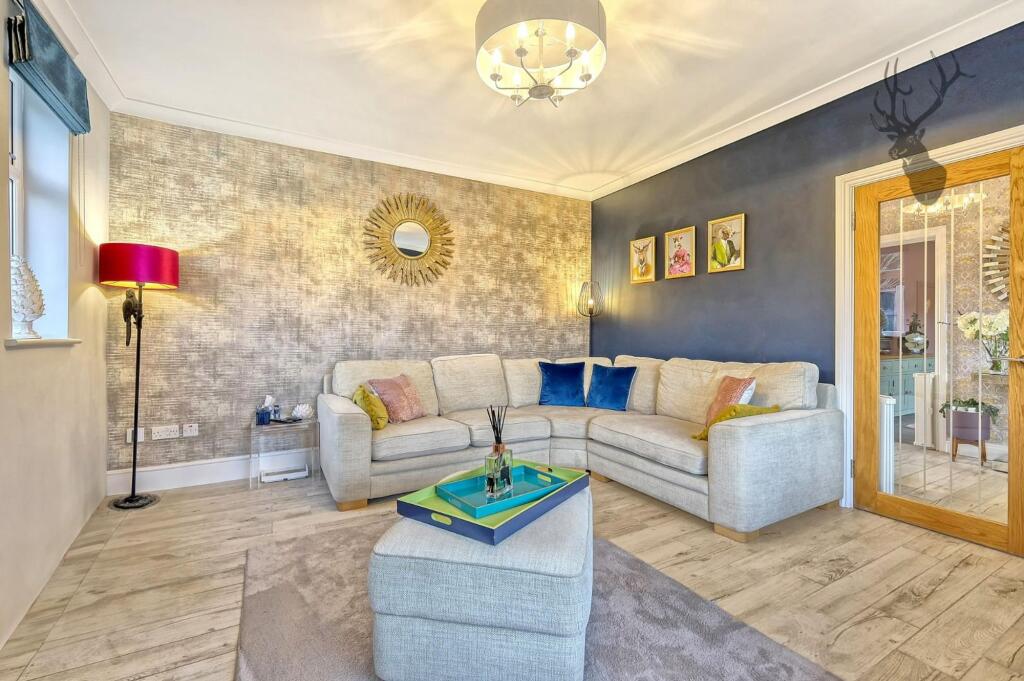 Windmill Close, Waltham Abbey, EN9 photo 4