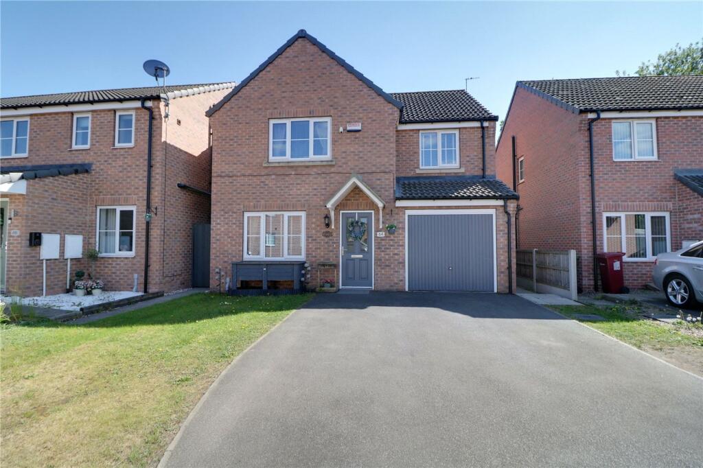 4-bed house on Woodside Drive, Scunthorpe, DN17, £250,000
