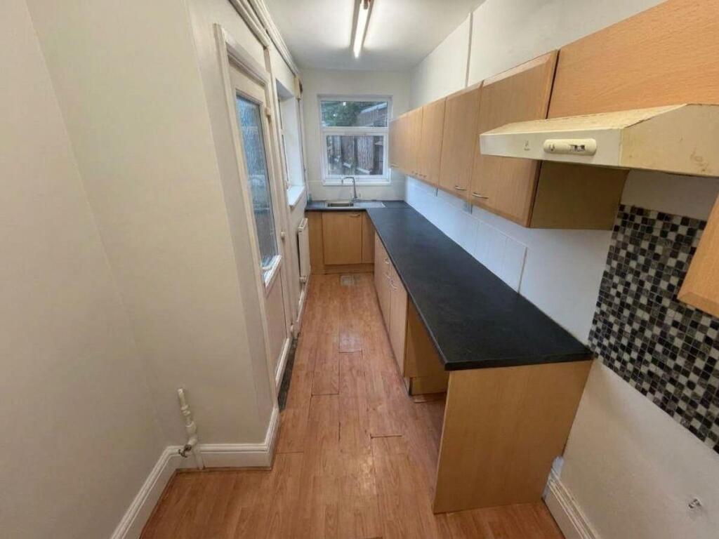 Evenlode Crescent, Coundon, Coventry photo 4