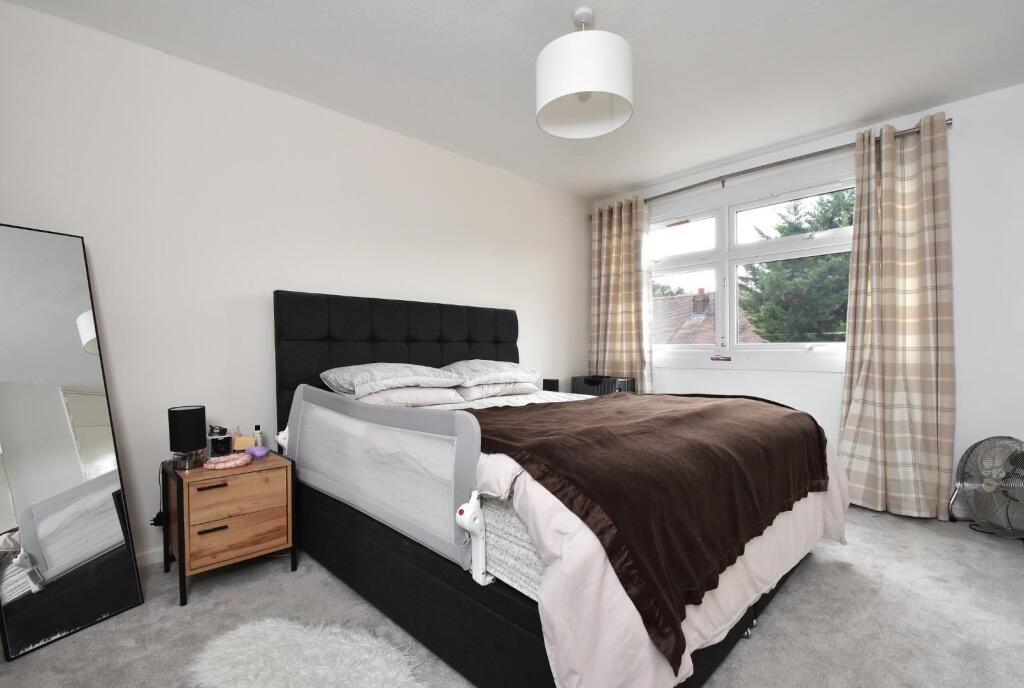 House in Bromley - View 4