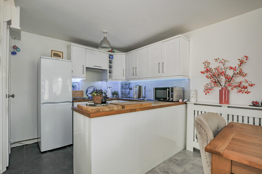 House in Slough - View 3