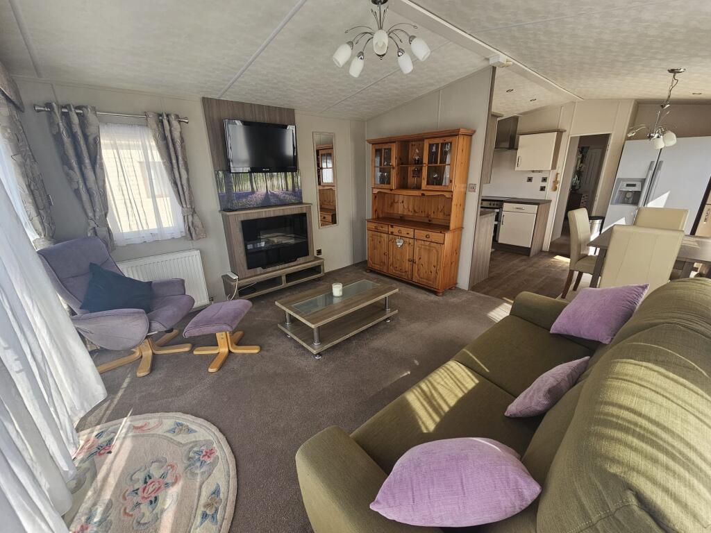 Two Bed Delta Superior (40x13) 2014 PRE-LOVED, Robin Hood Park, Castlemorton, Malvern, Worcestershire, WR13 6BS - View 5