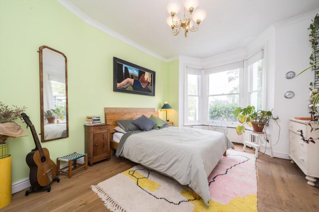 Apartment in London - View 3