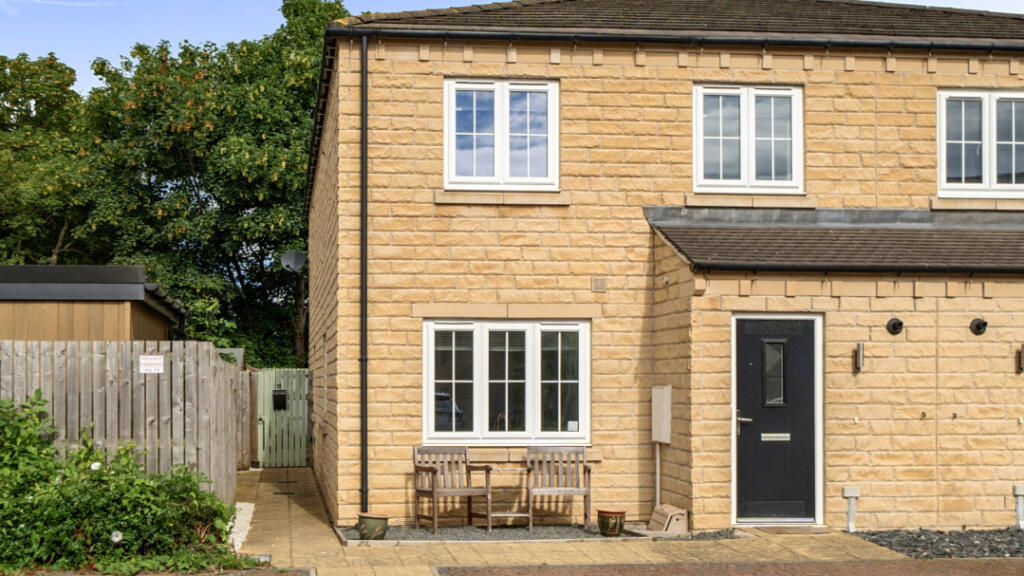 Main image of property: Bradford BD10 0FP, Bradford, BD10 0FP