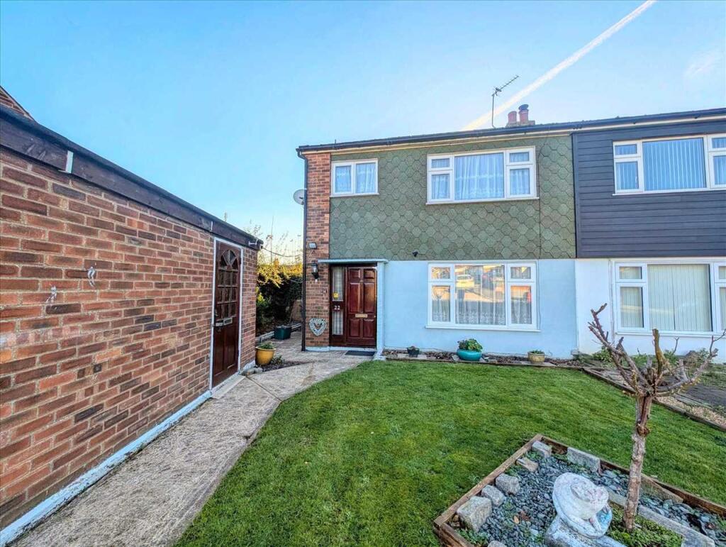 3-bed semi-detached on Charles Road, Brightlingsea, £280,000