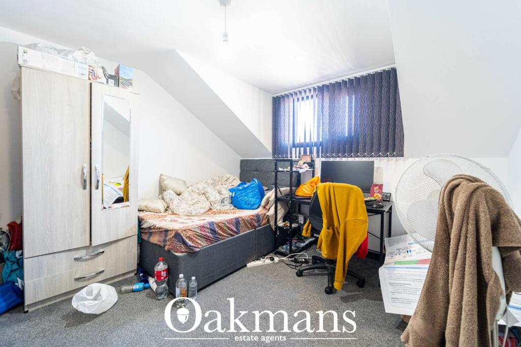 6 bedroom terraced house for rent