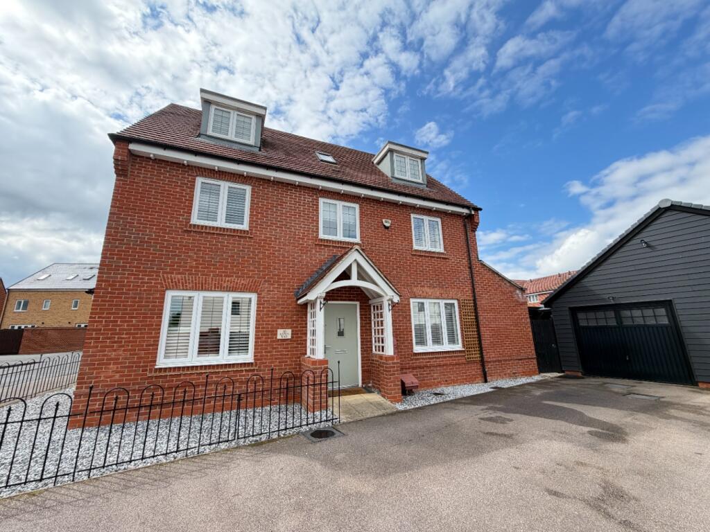 Main image of property: Aspen Way, Silsoe
