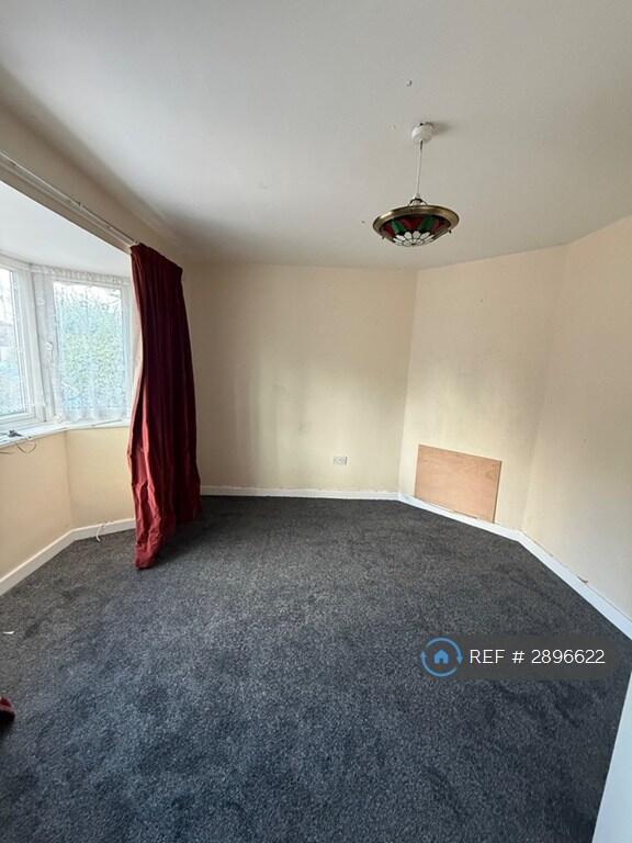 House in Wolverhampton - View 4