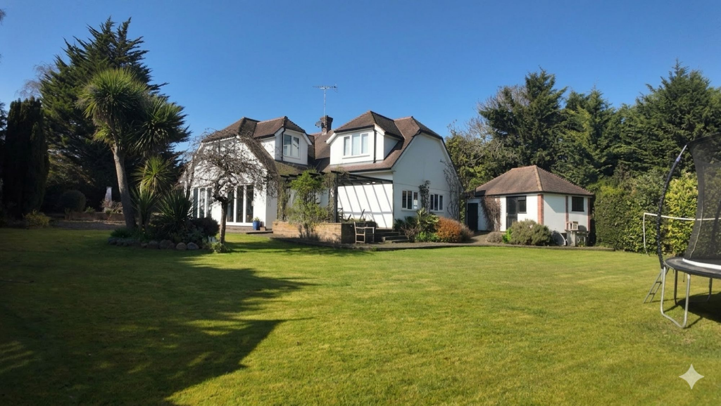Weston Close, Hutton, CM13 photo 2