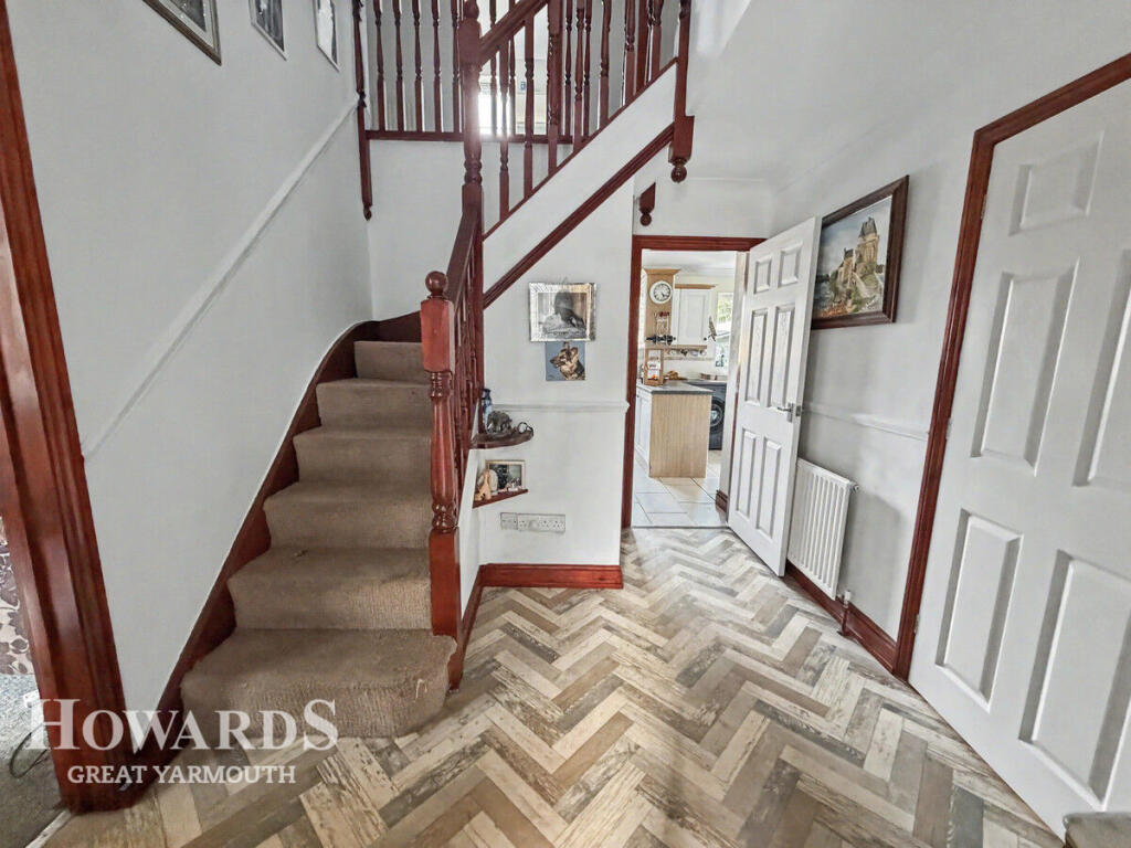 Main image of property: Kestrel Court, Reedham