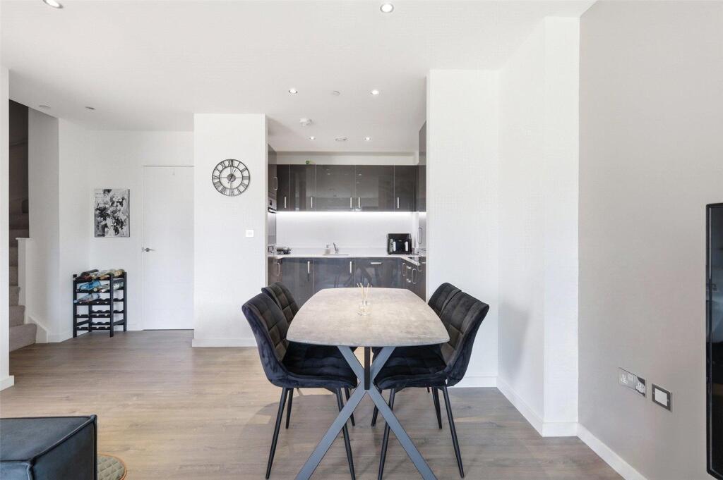 Apartment in London - View 5