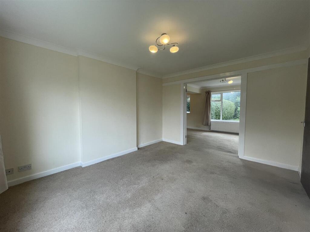 Linton Rise, Alwoodley, LS17 photo 2