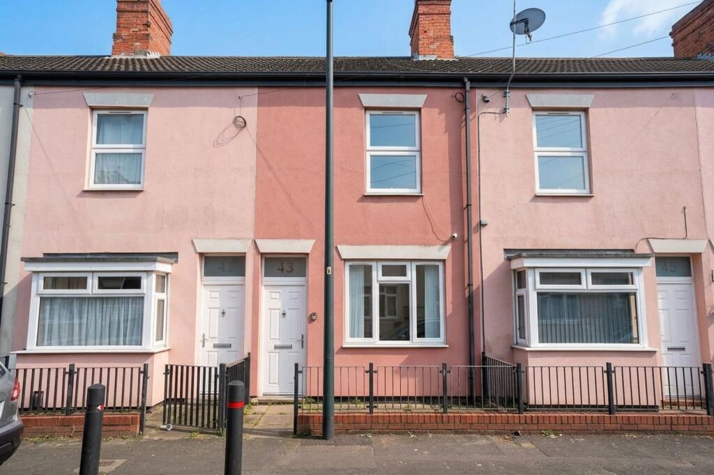 3-bed terraced on Guildford Street, Grimsby, DN32, £89,950