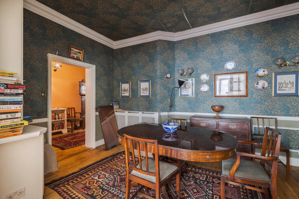 Apartment in London - More