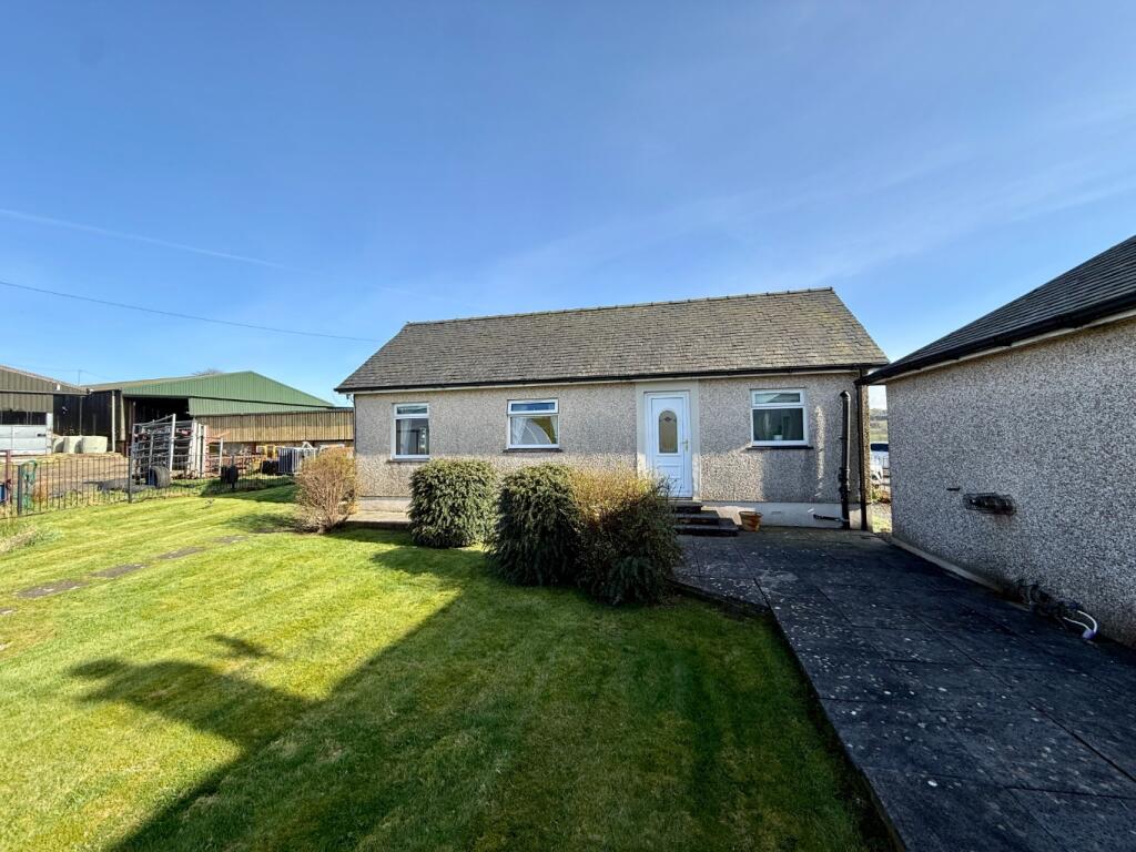 Main image of property: Shields Holdings, Lochwinnoch, Renfrewshire, PA12