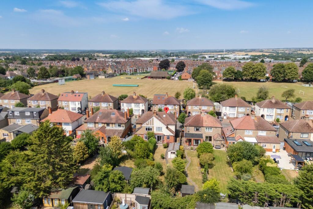 House in Milton Keynes, Hodge Lea, Wolverton and Greenleys - View 3