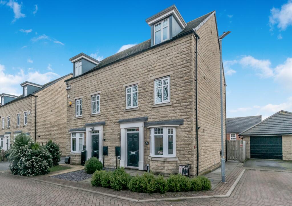 Main image of property: Lockgate Rise, Birkenshaw, Bradford, West Yorkshire, BD11