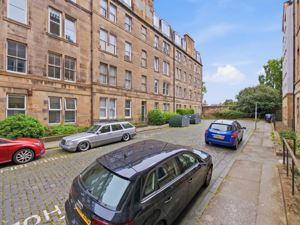 Main image of property: 4/3 South Oxford Street,, Edinburgh, EH8