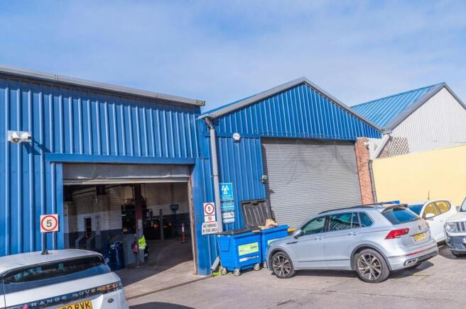 Carbase, 118 Blackswarth Rd, Bristol-20.jpg