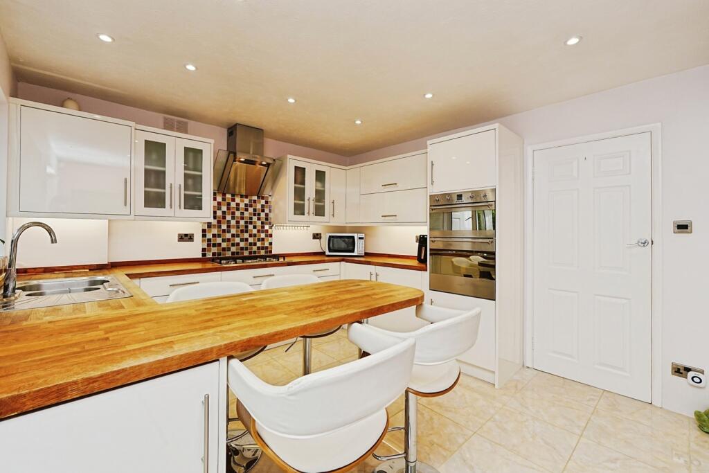 House in London - View 5