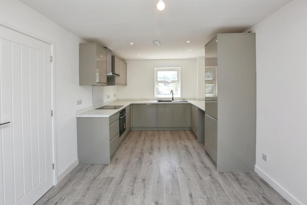 House in Fareham, Heathfield - View 2