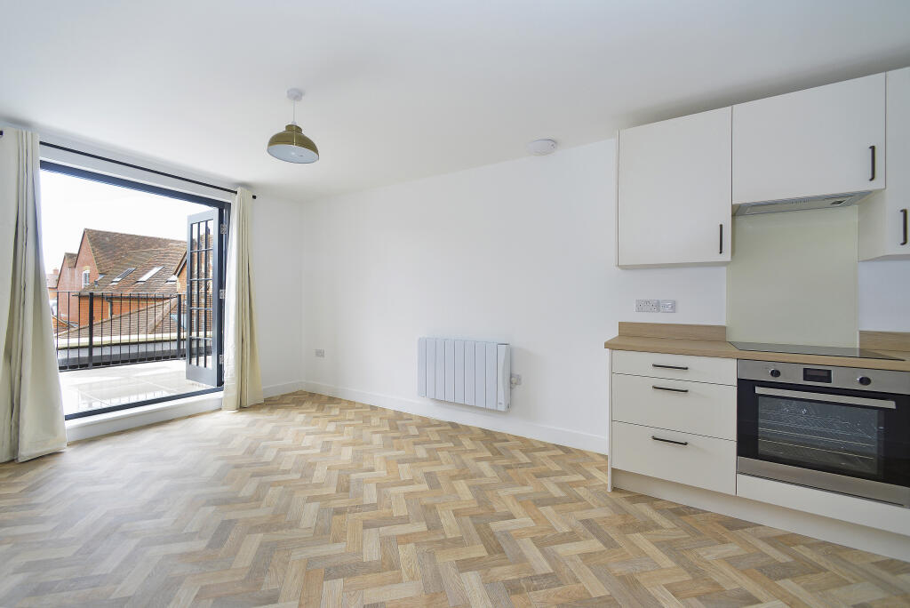Apartment in Waverley, Cranleigh - View 4