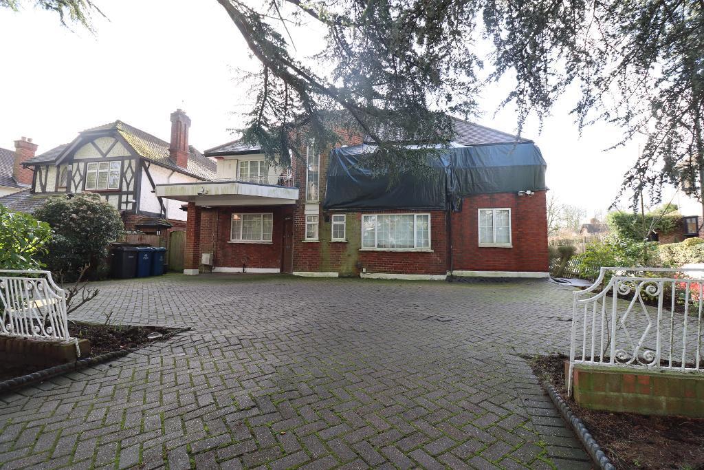 Main image of property: Canons Drive, Edgware, Middlesex, HA8 7RB