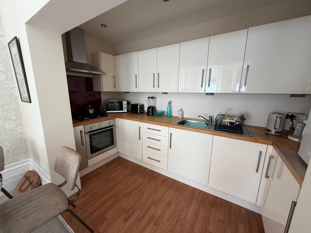 Apartment in Brighton - View 4