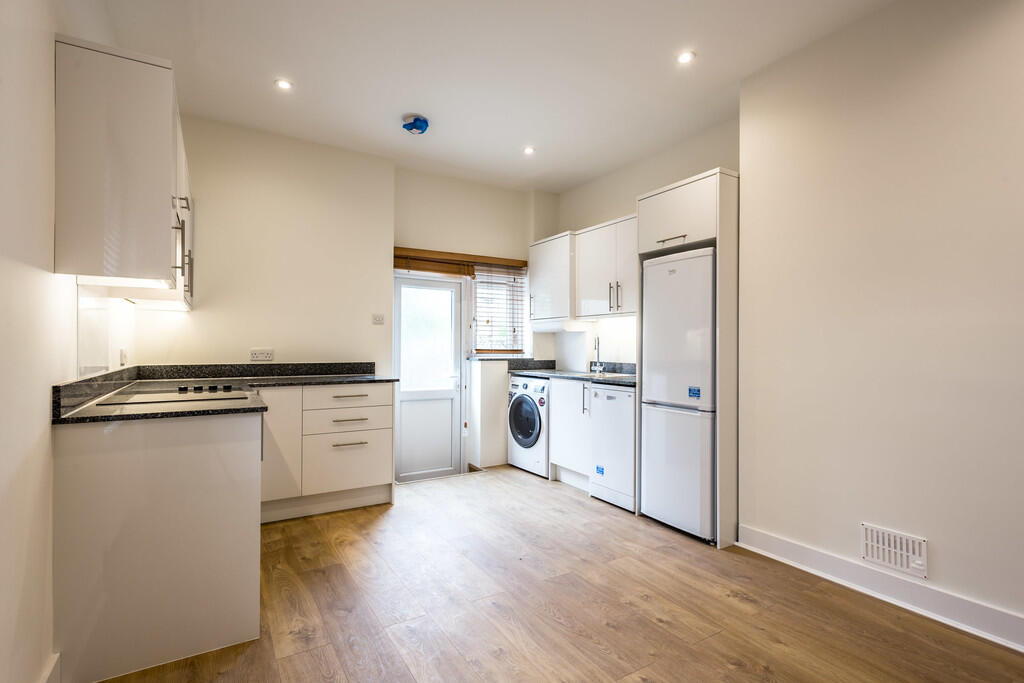 Apartment in London - View 4