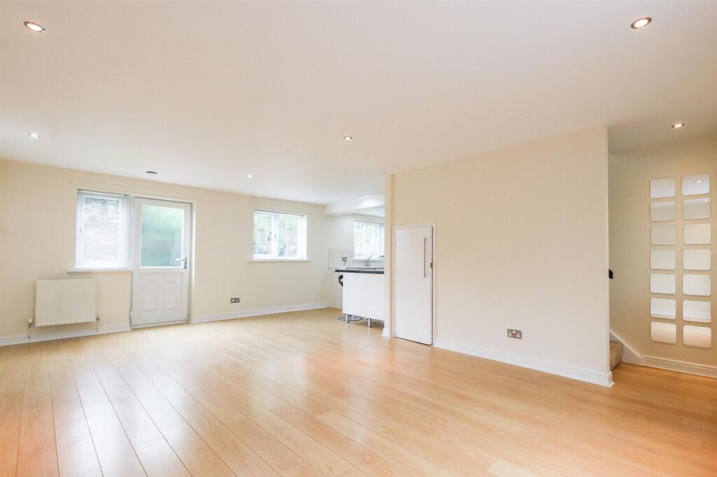 House in Newcastle upon Tyne - View 5