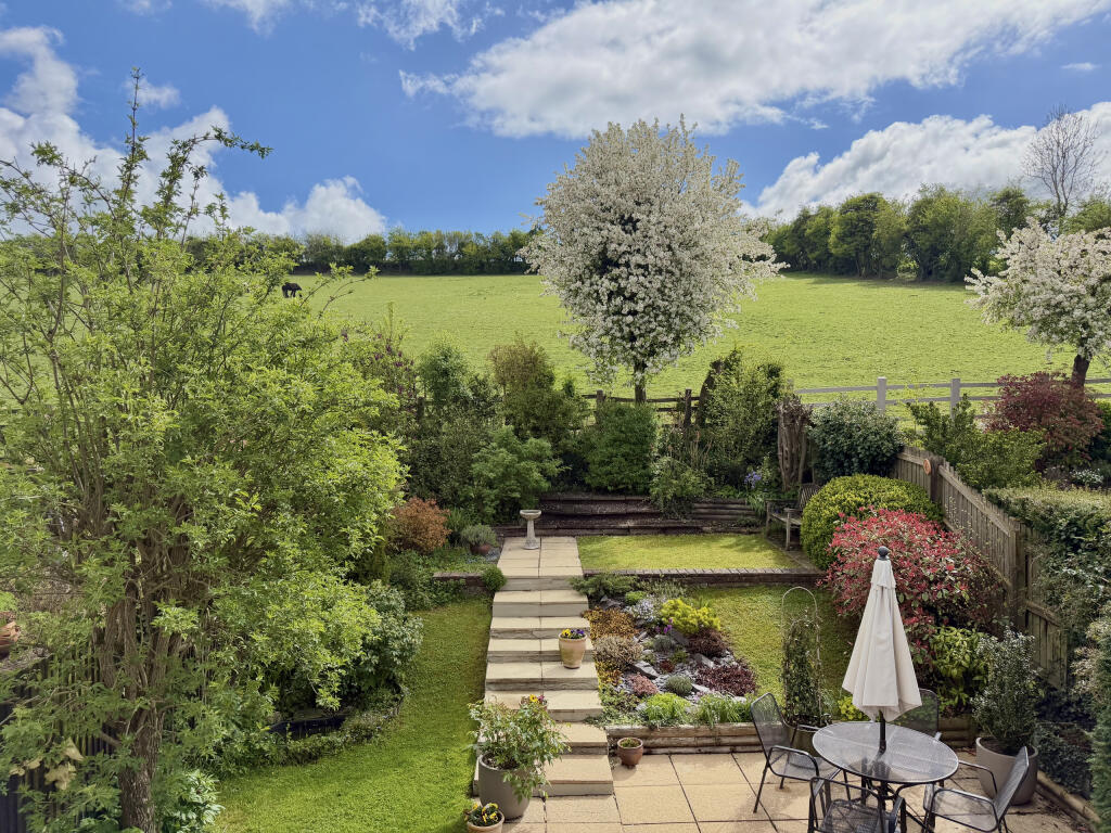 Chandlers Lane, Aldbourne, SN8 2TB photo 2