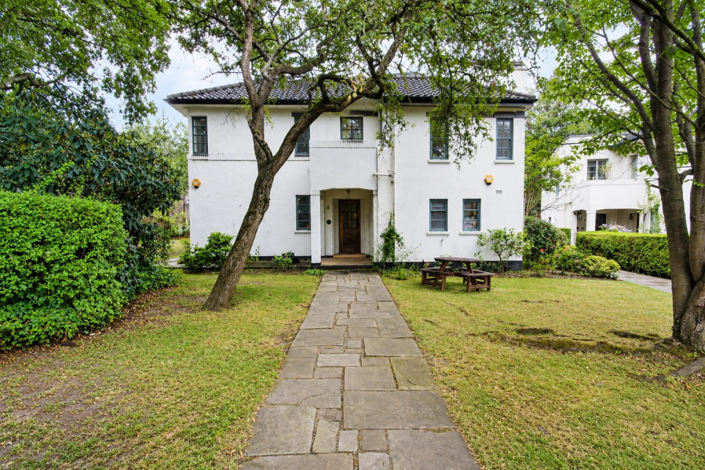 Main image of property: Colebrook Close, London