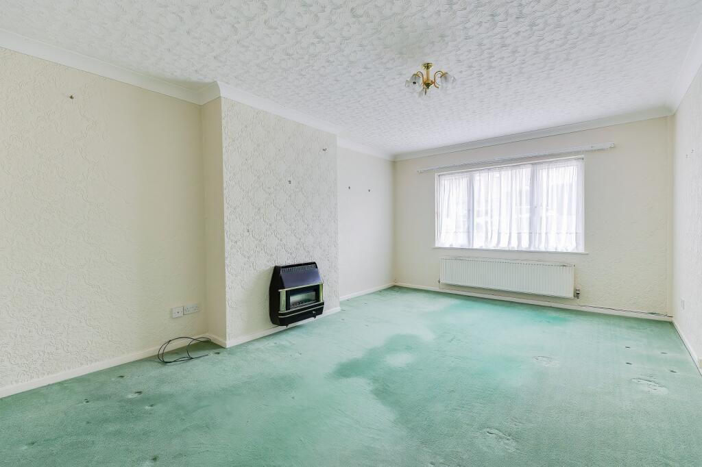 Longmeadow Drive, Dinas Powys, The Vale Of Glamorgan. CF64 4TA photo 2