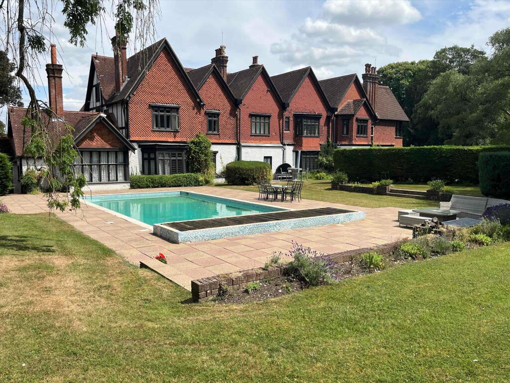 Main image of property: Park Road, Tring, Hertfordshire, HP23